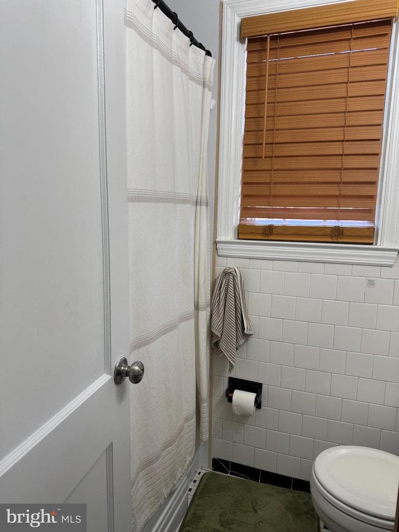 2411 Arbuton Avenue photo 37