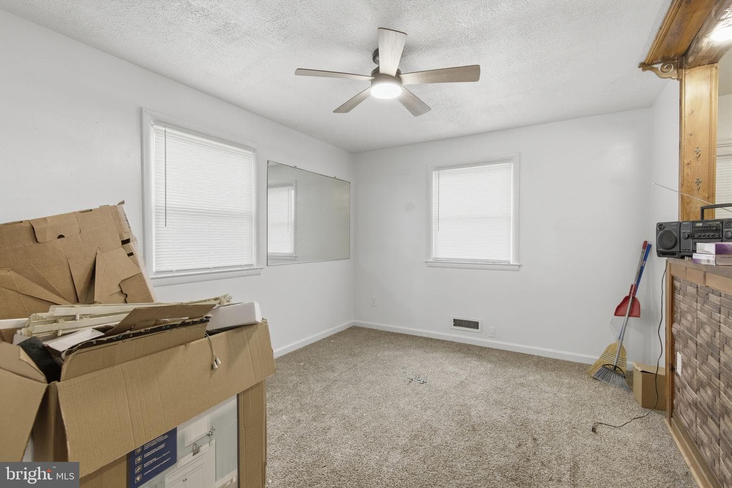 800 Reverdy Road photo 5