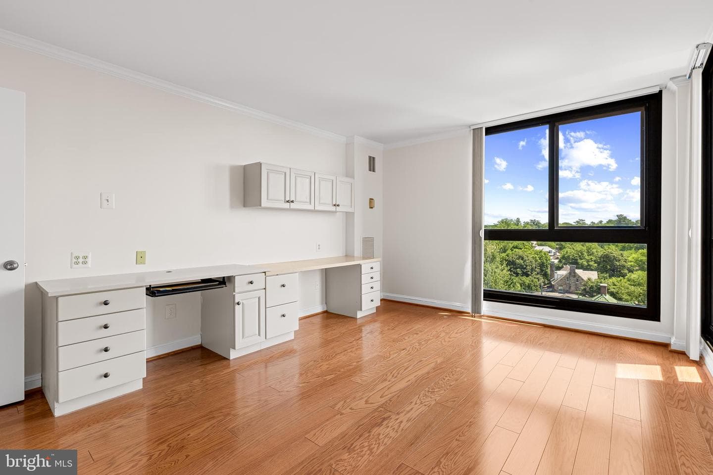 4100 N Charles Street #914 photo 36