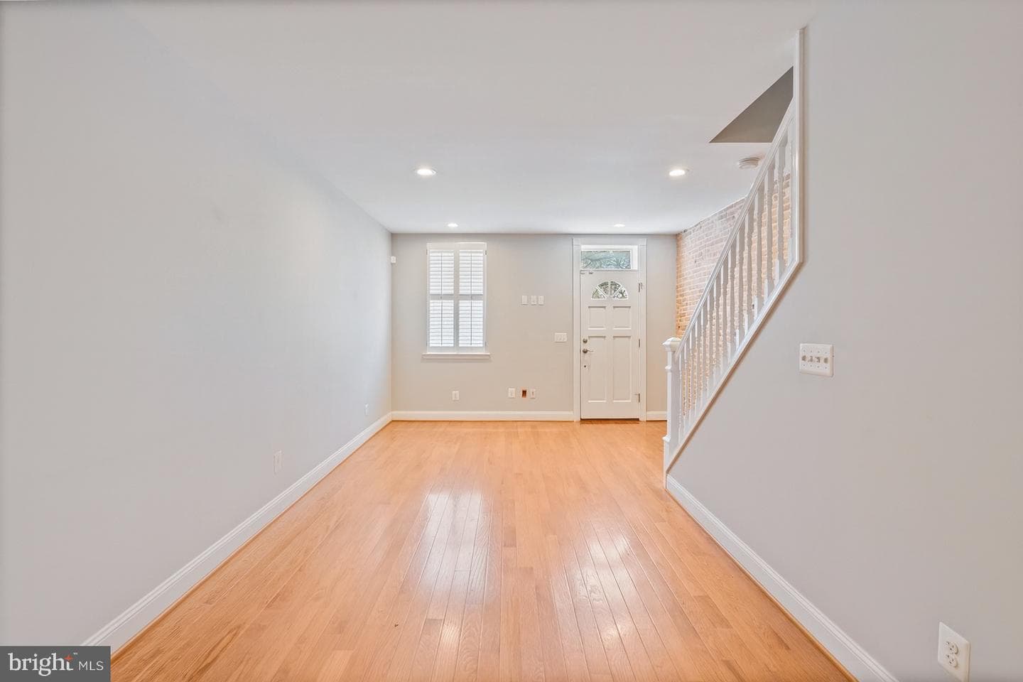 1726 Johnson Street photo 6