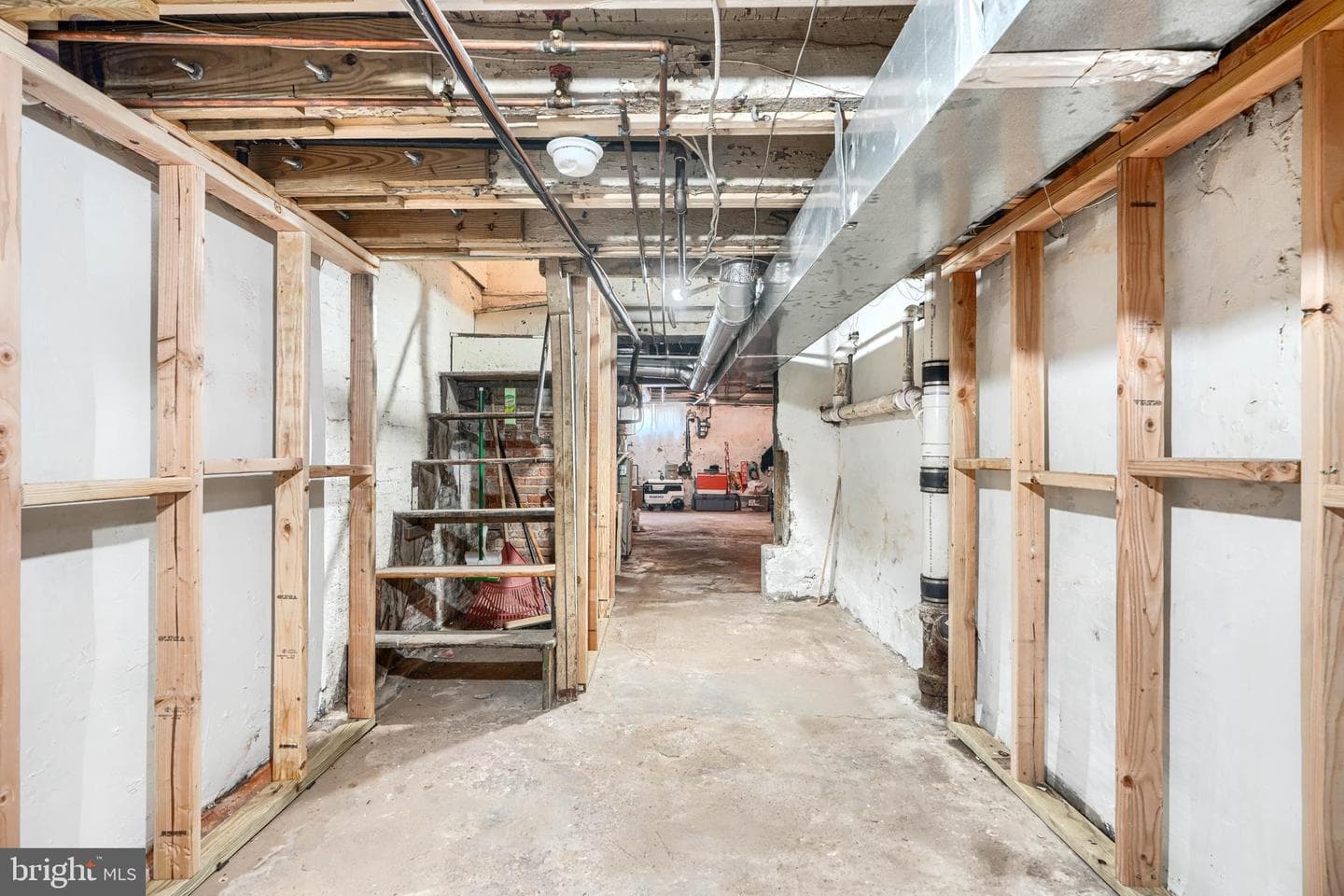 110 E Randall Street E photo 42