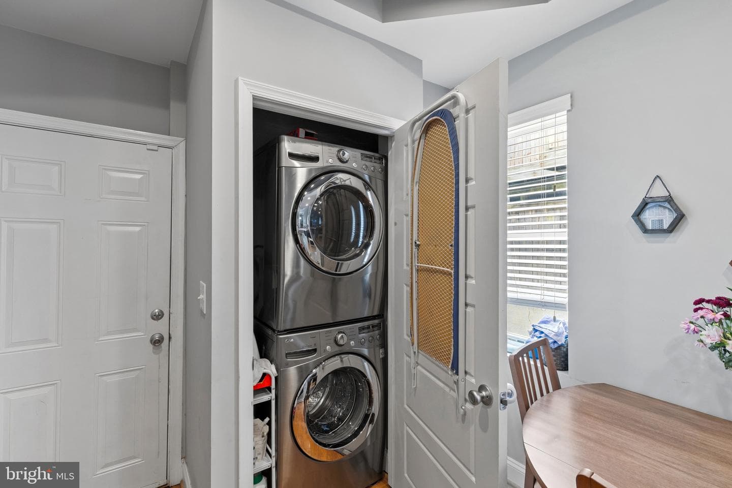 1729 Bank Street photo 15