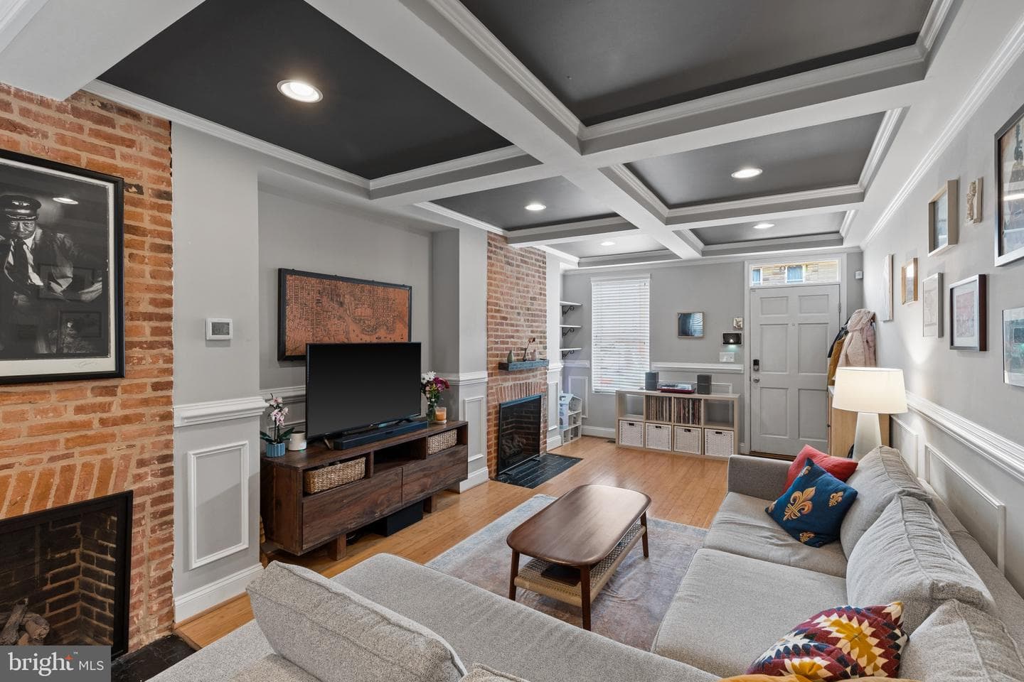 1729 Bank Street photo 6