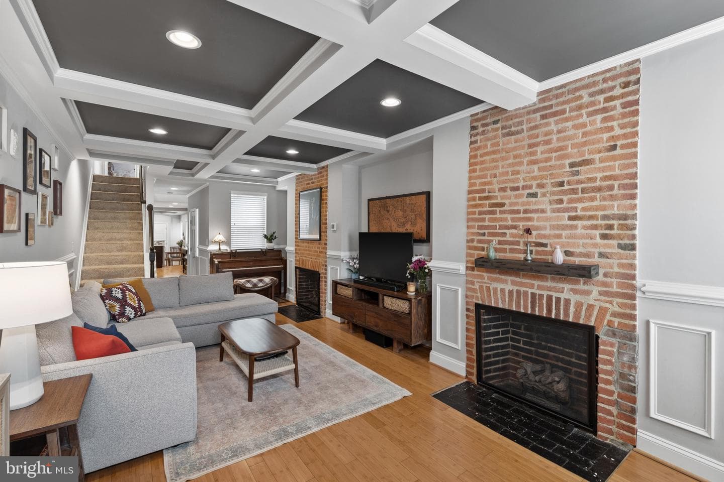 1729 Bank Street photo 8