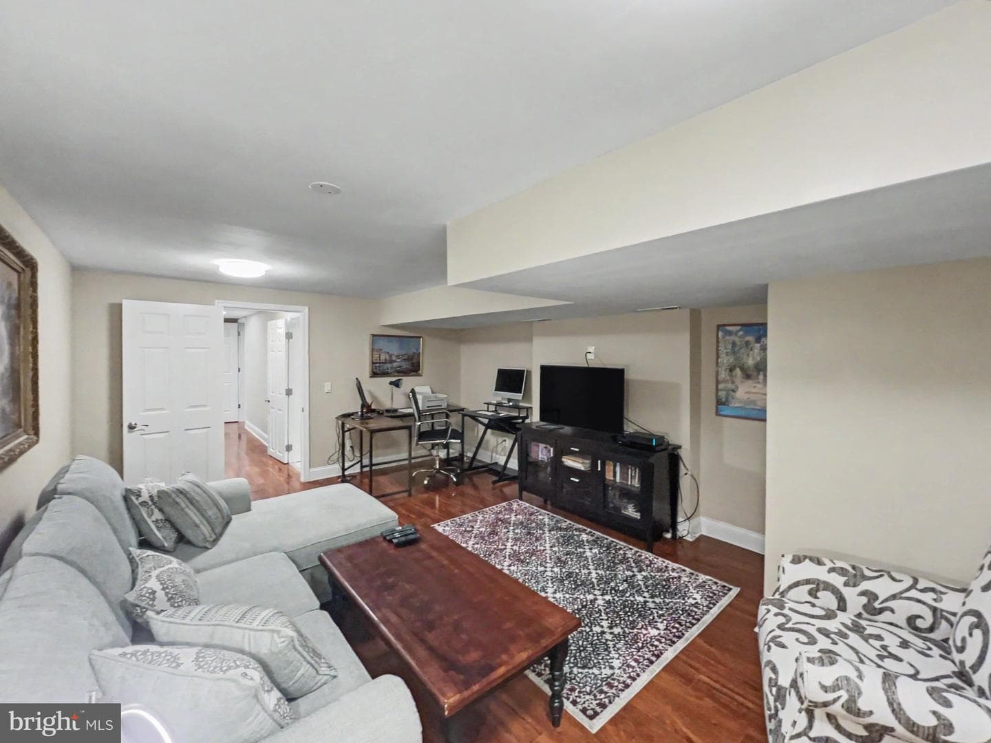 1610 N Broadway N photo 12