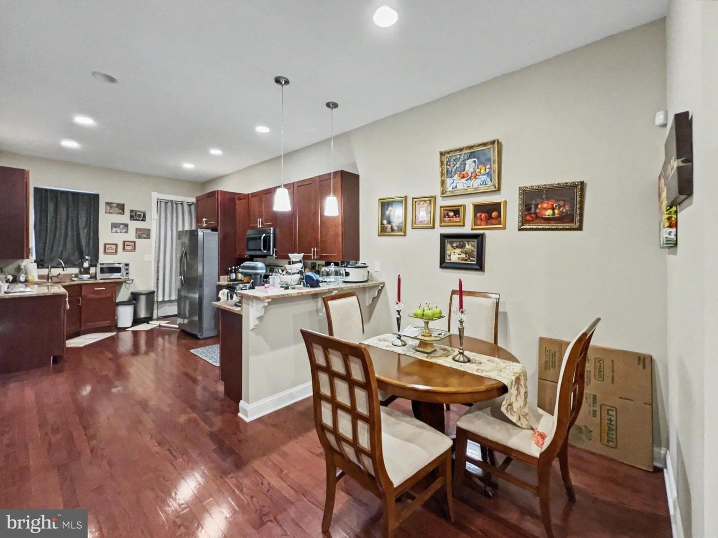 1610 N Broadway N photo 7