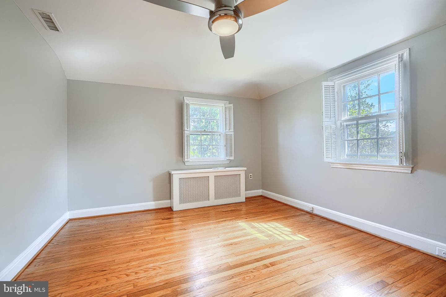 308 Woodbourne Avenue photo 19