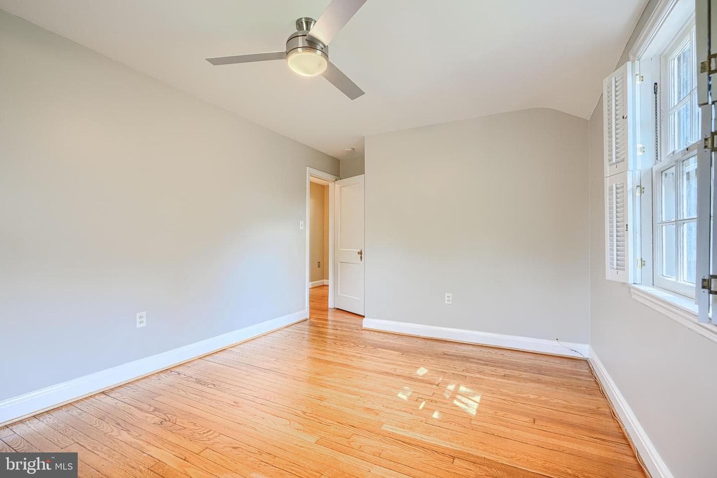 308 Woodbourne Avenue photo 21