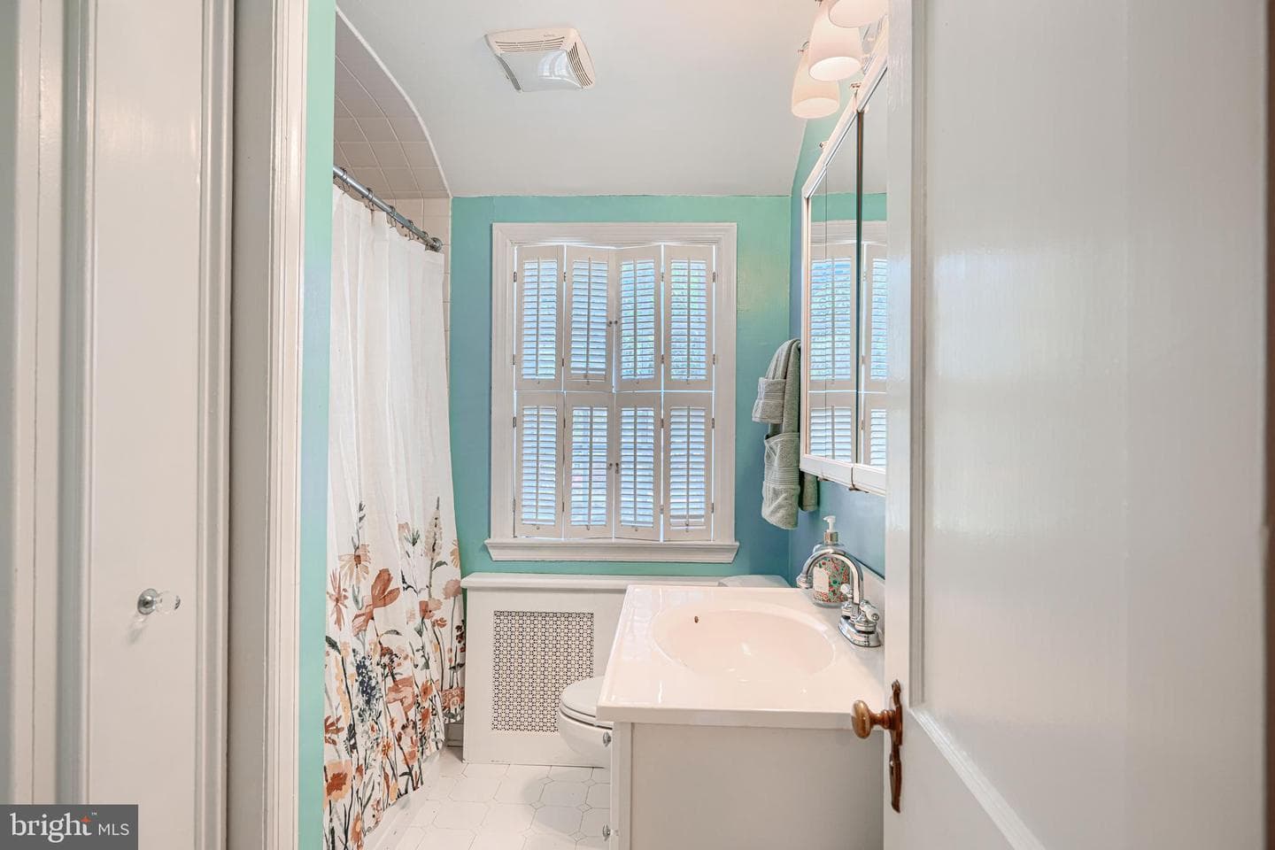 308 Woodbourne Avenue photo 26