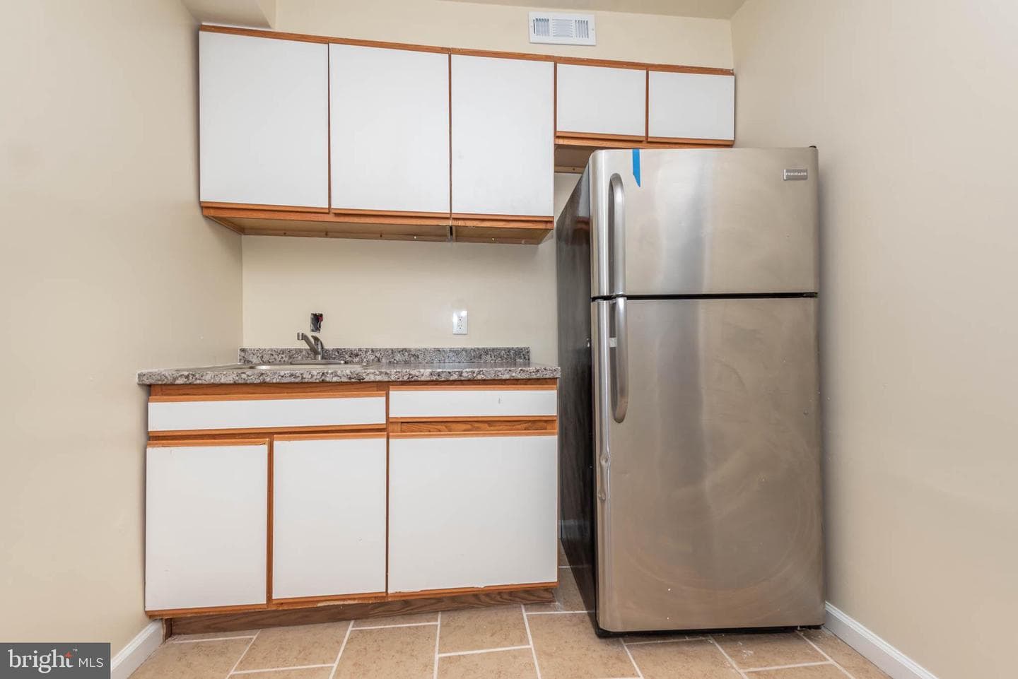 1640 N Broadway photo 6