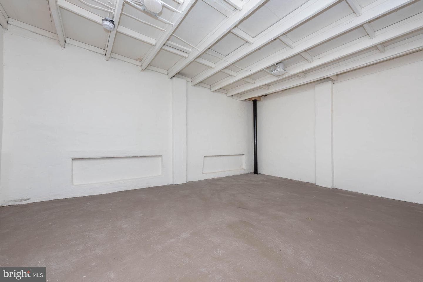 1640 N Broadway photo 9