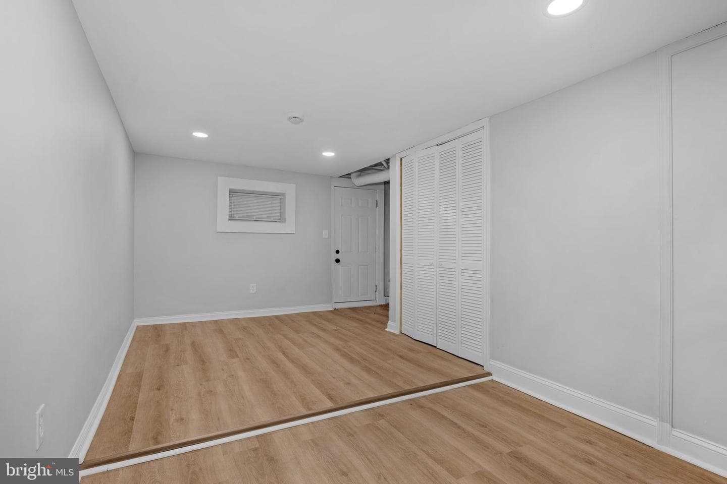 441 N Lakewood Avenue photo 19