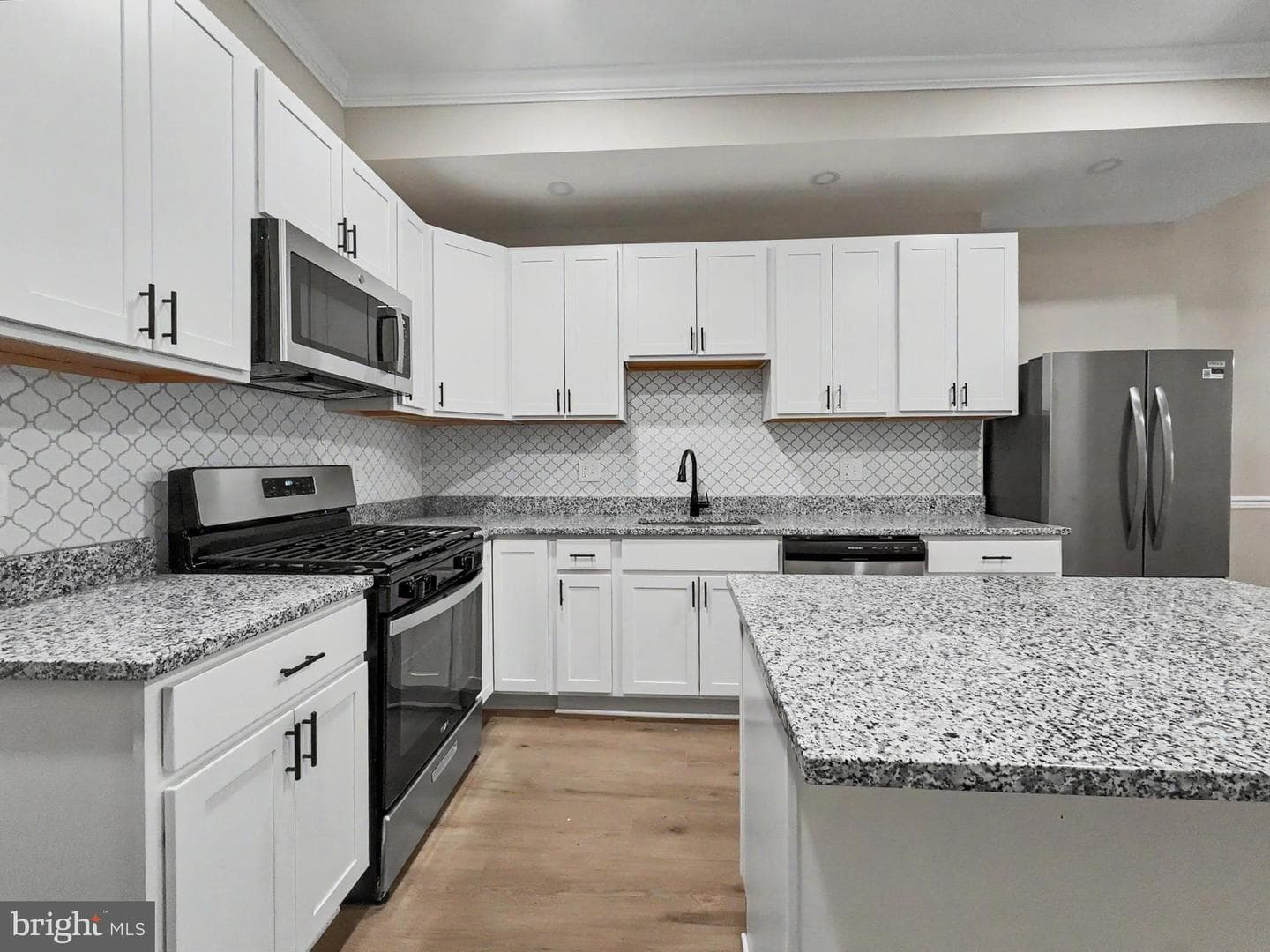 2129 E Federal Street photo 17
