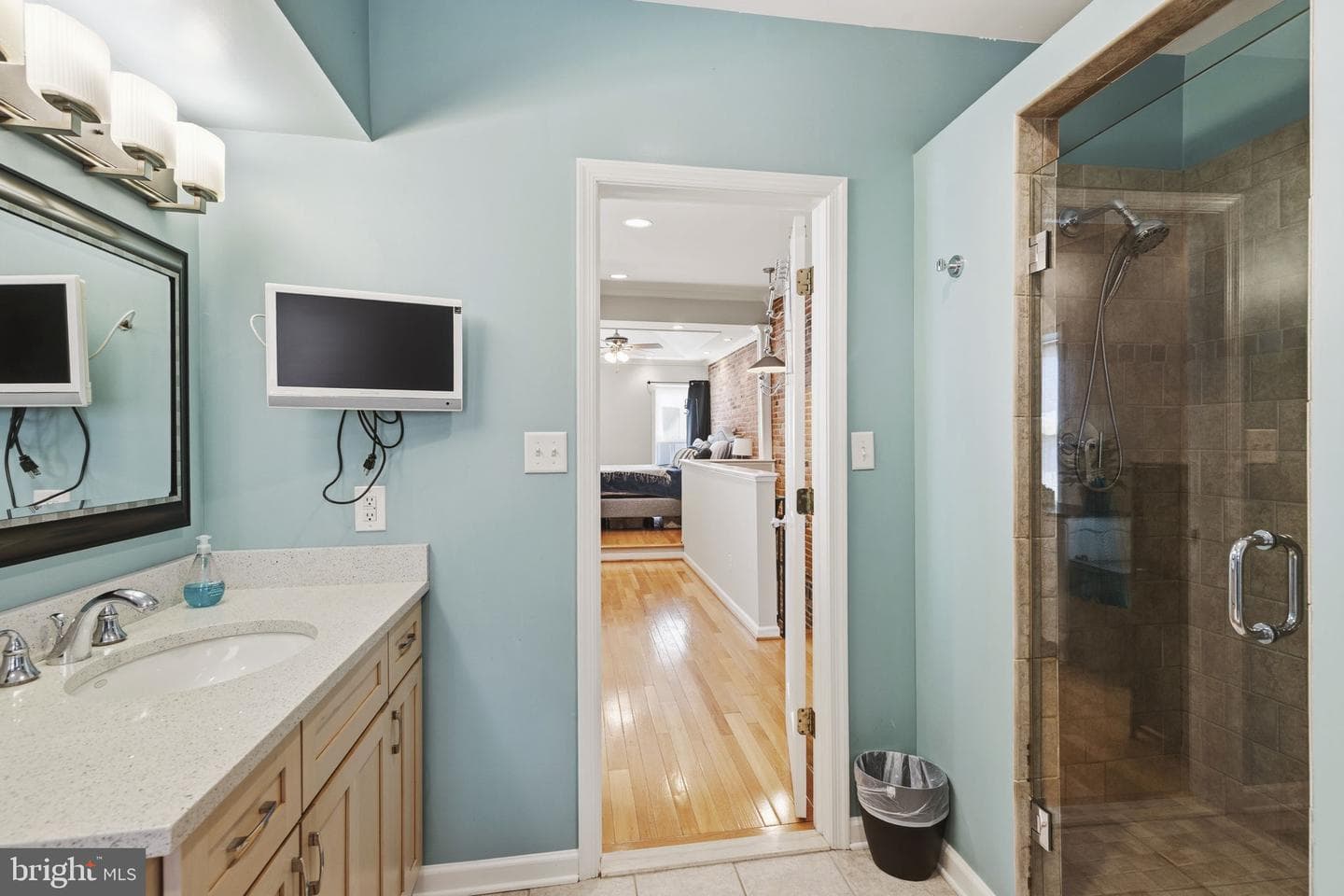 1119 S Baylis Street photo 18