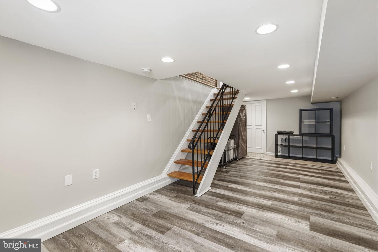 1119 S Baylis Street photo 21