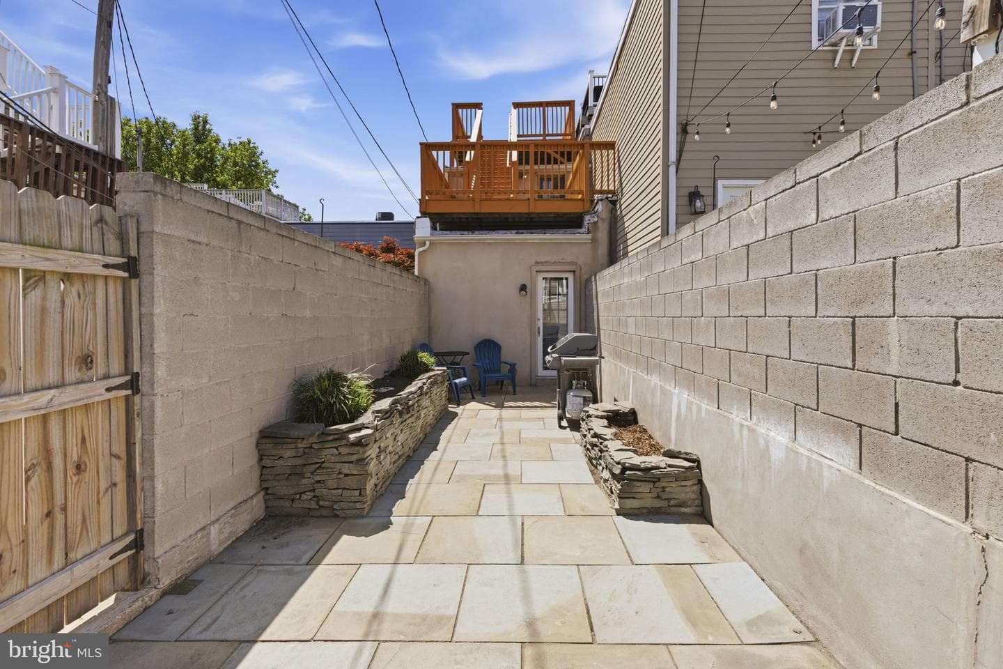 1119 S Baylis Street photo 25