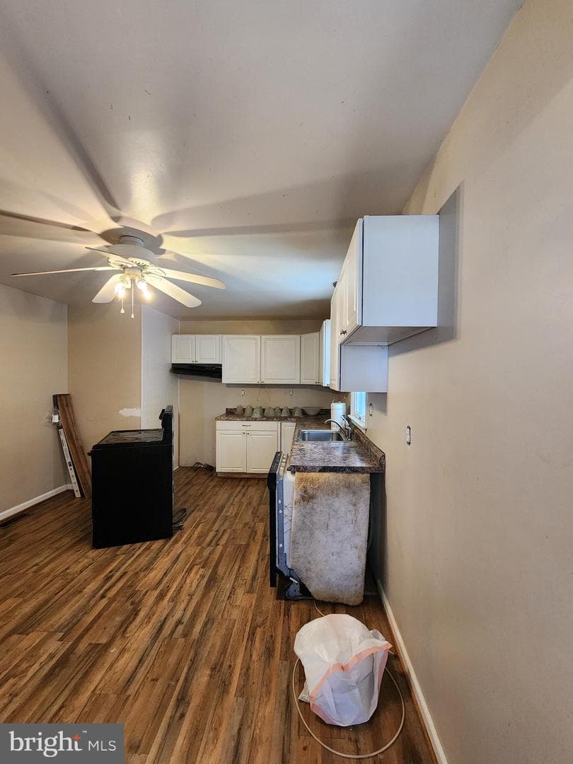 5923 Fairwood Avenue photo 21