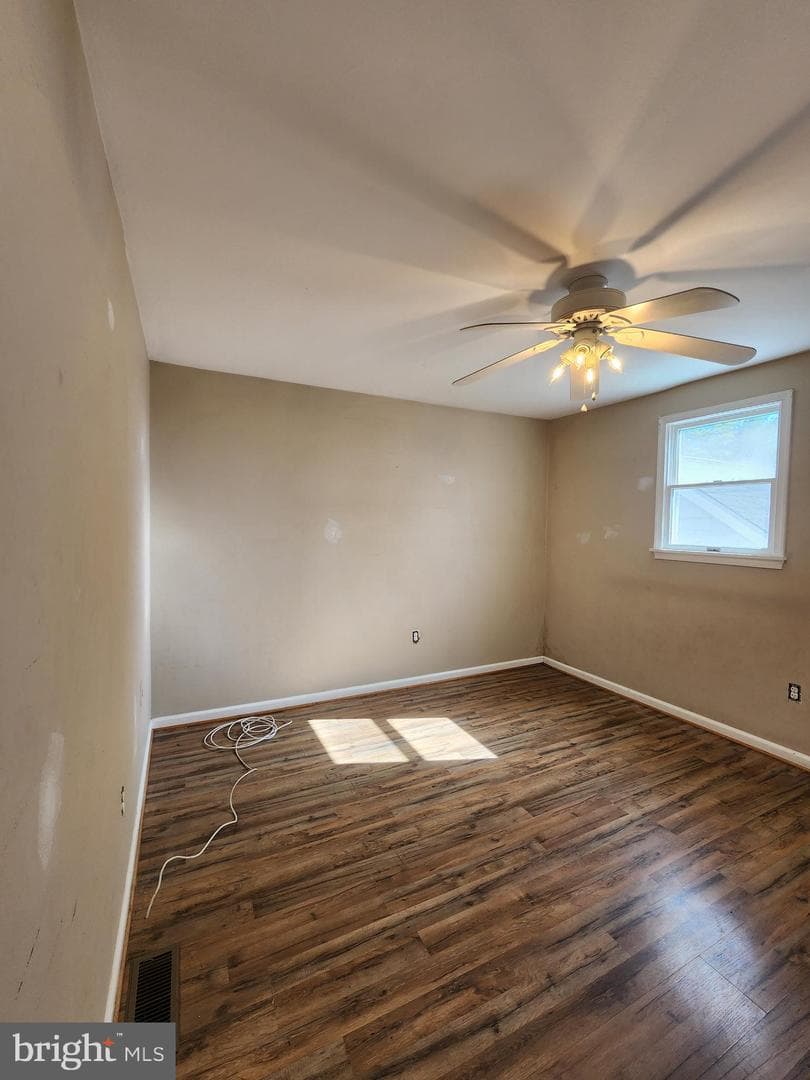 5923 Fairwood Avenue photo 34