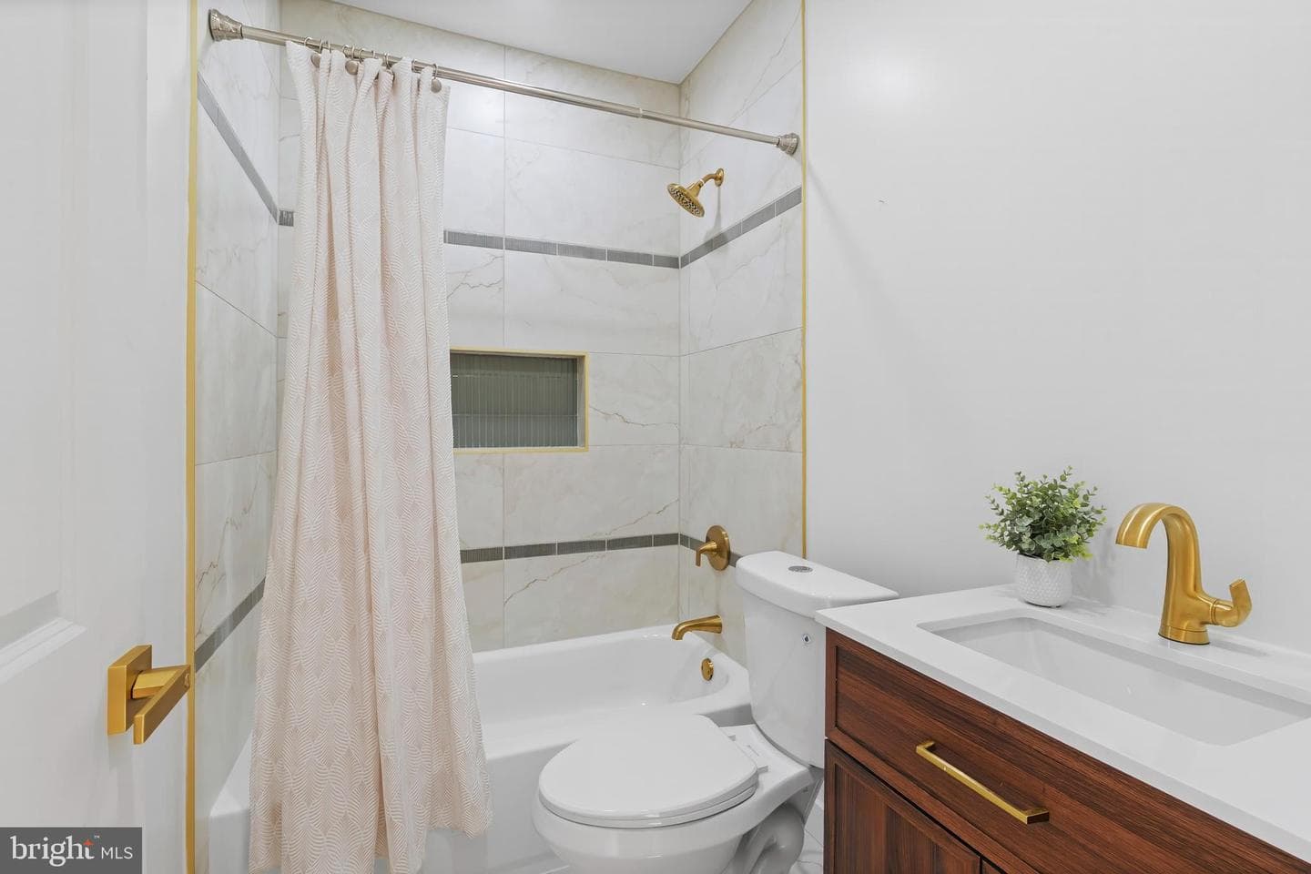 1222 N Potomac Street photo 21