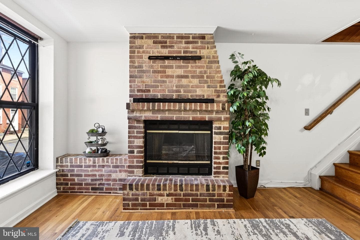 25 West Street W photo 9
