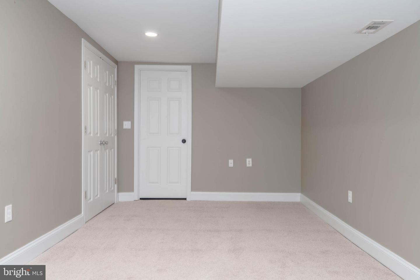 1621 S Charles Street photo 32