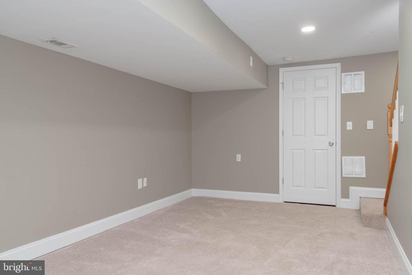 1621 S Charles Street photo 33
