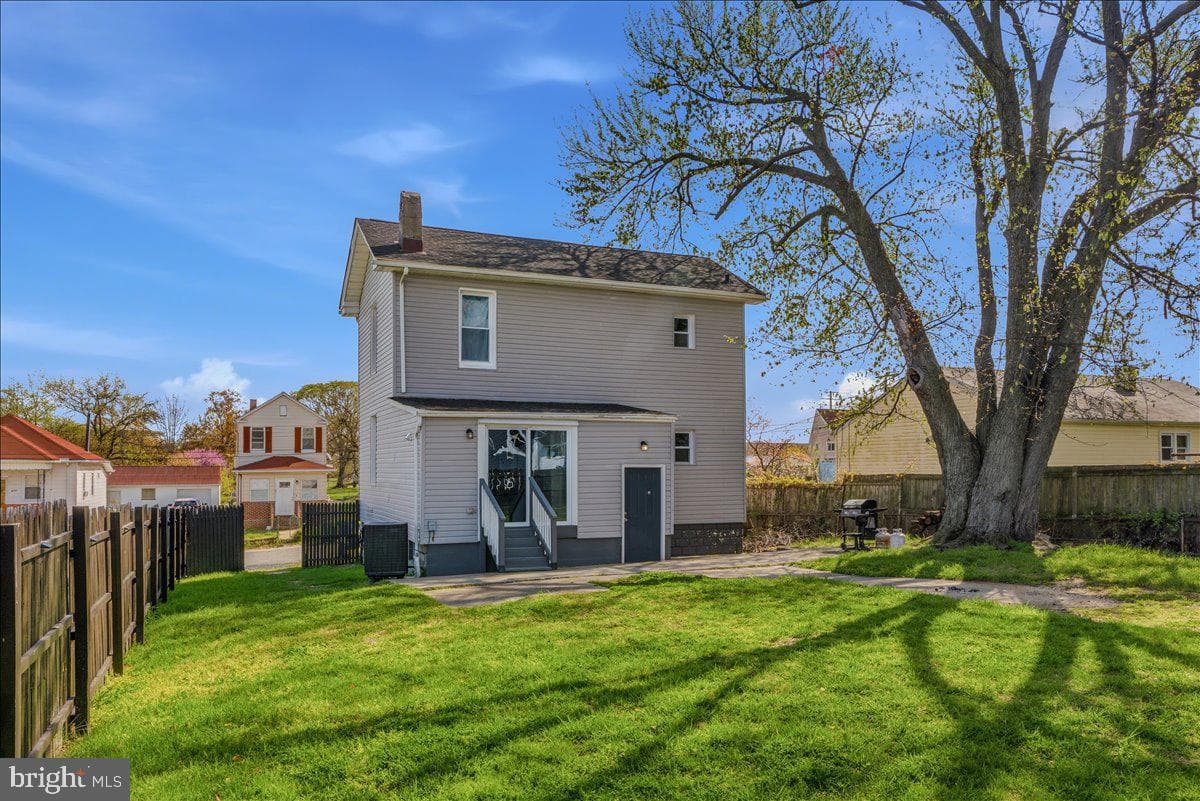 4704 Charleston photo 30