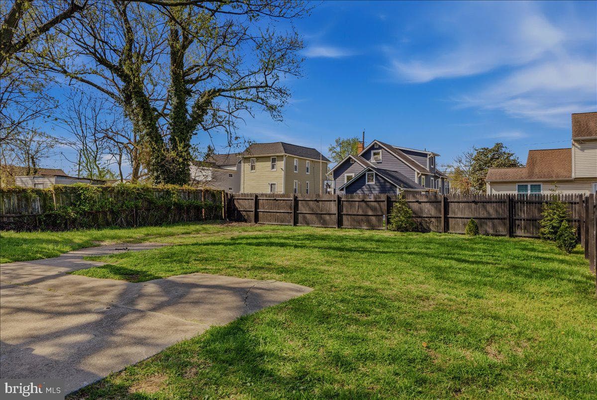 4704 Charleston photo 31