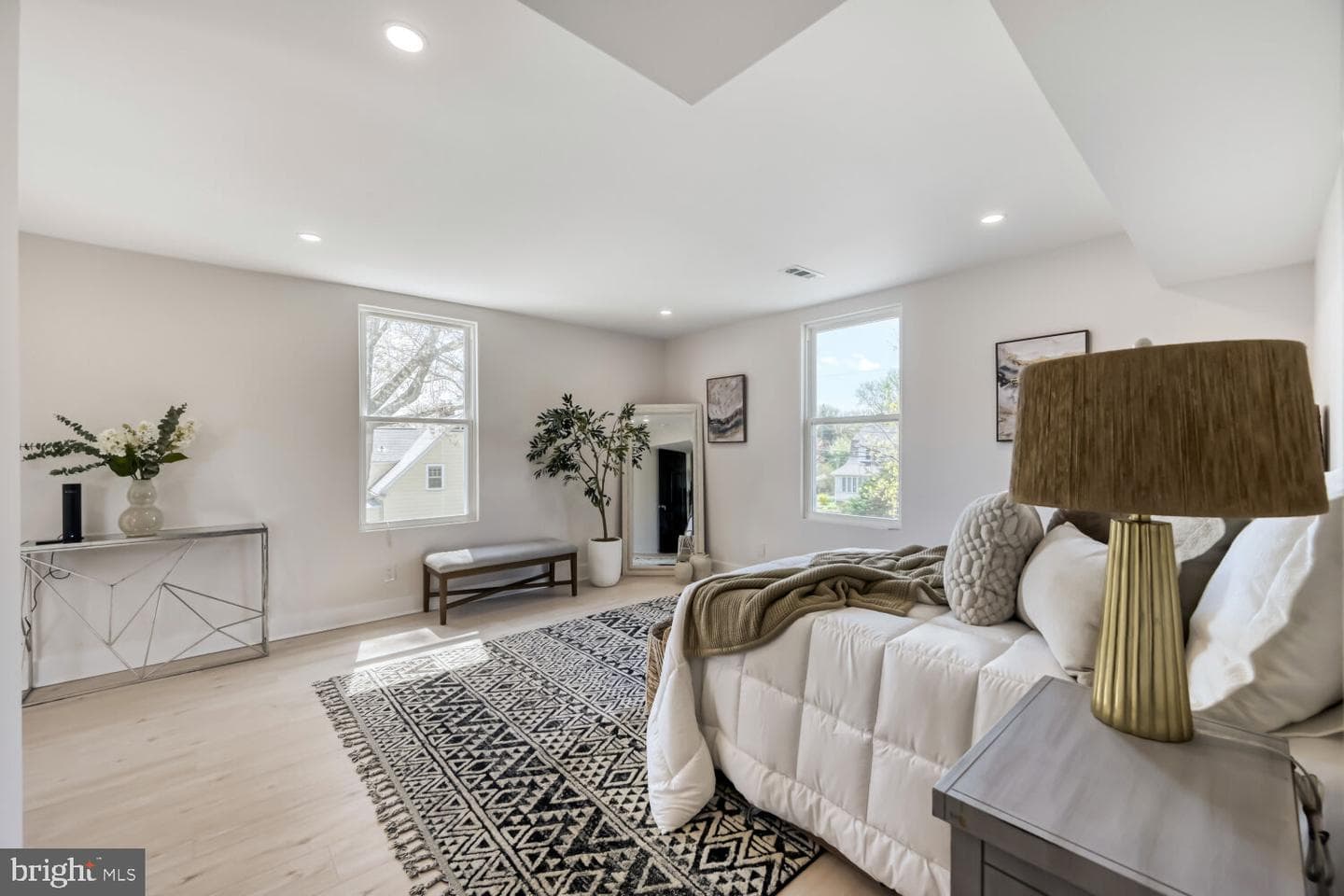 6235 Bellona Avenue photo 29