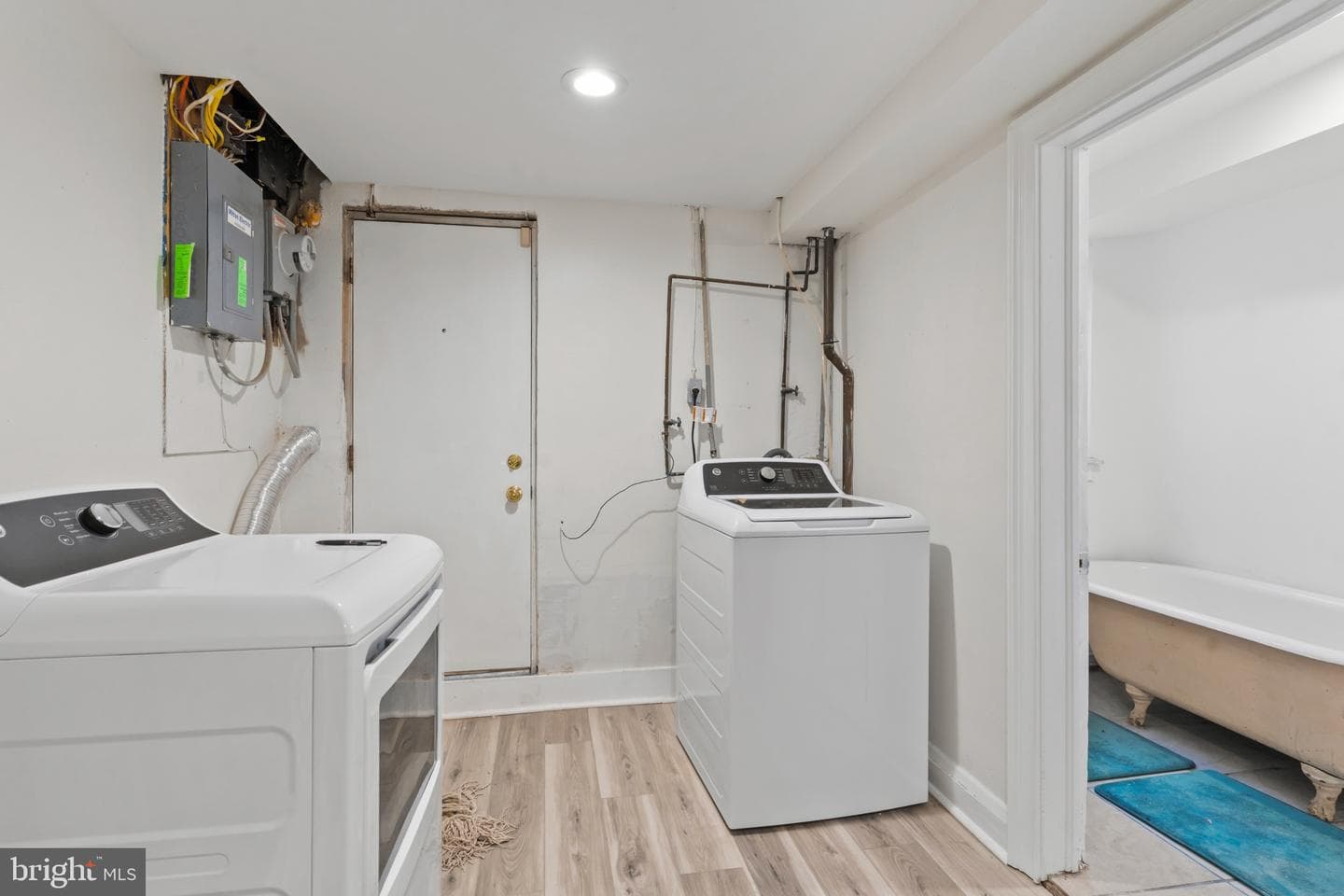 2609 E Hoffman Street photo 10