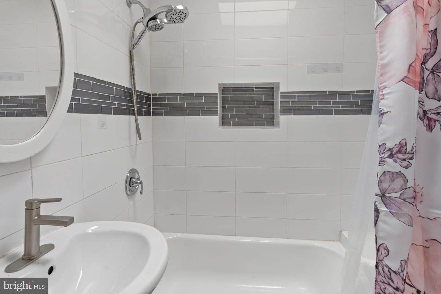 2609 E Hoffman Street photo 21