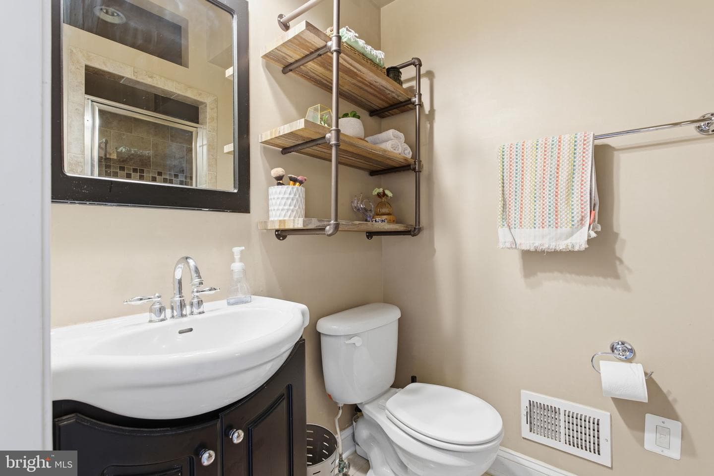 3312 Fleet Street photo 13