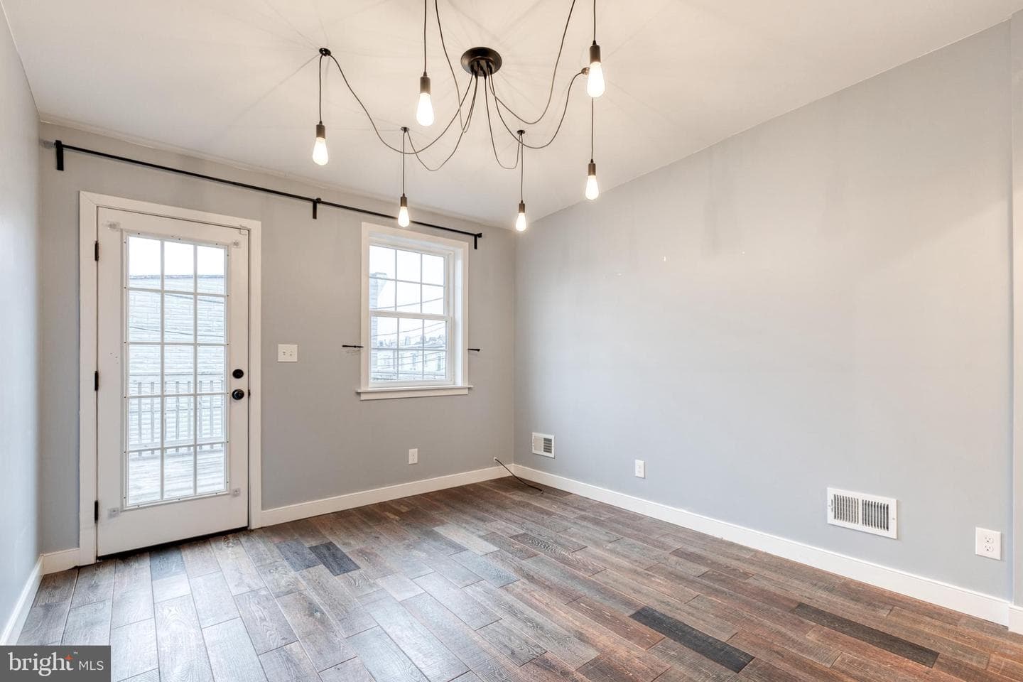 118 S Eaton Street photo 20