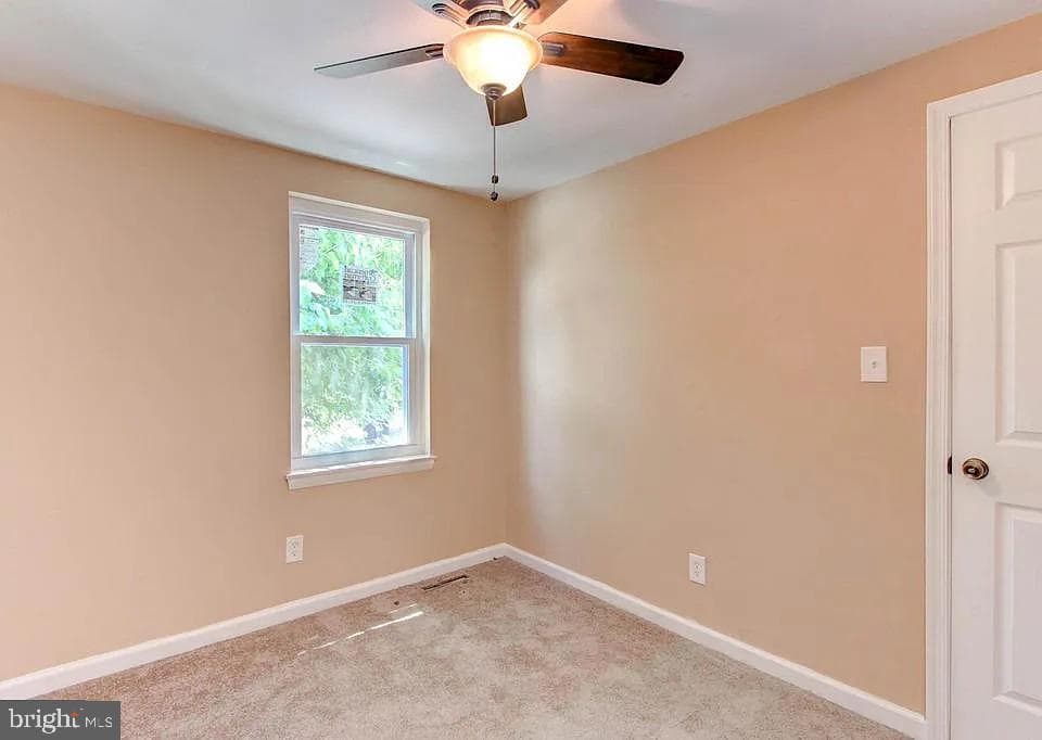 1309 E Madison Street photo 17