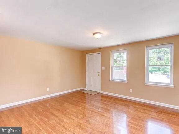 1309 E Madison Street photo 3