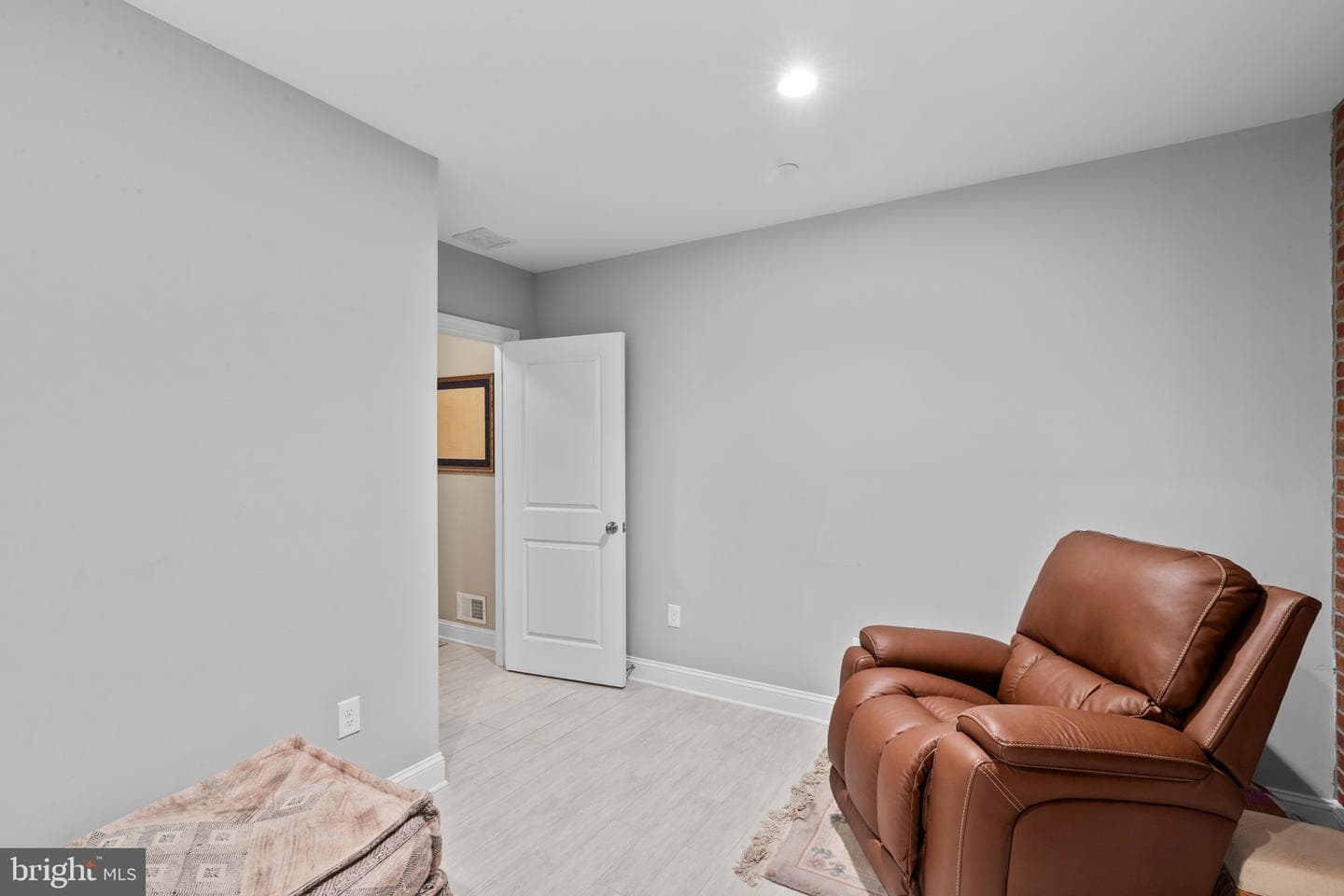 3800 Dillon Street photo 25