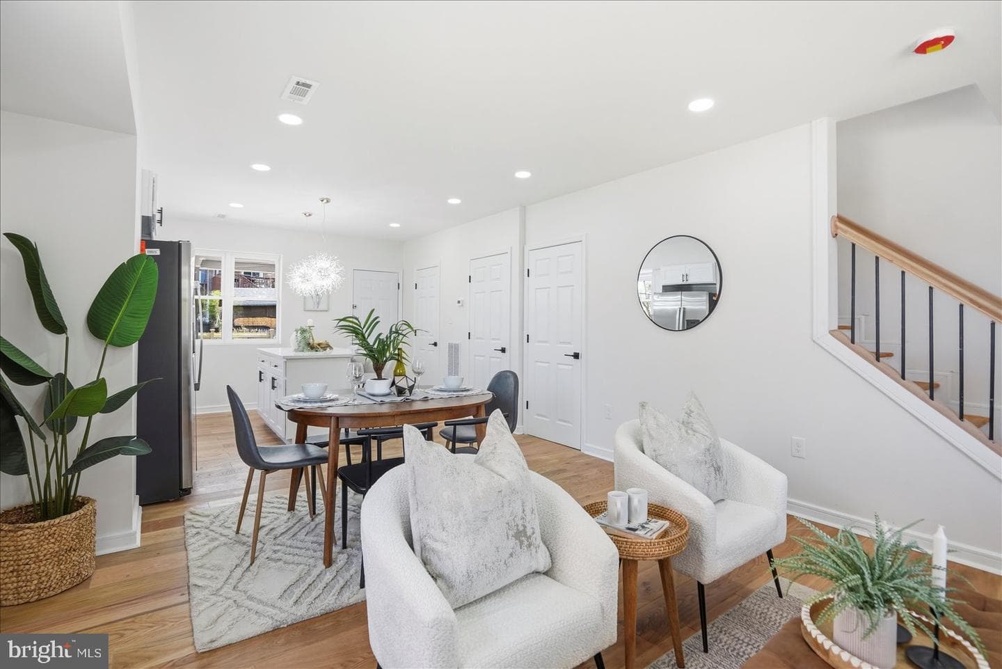 3919 Brooklyn Avenue photo 8