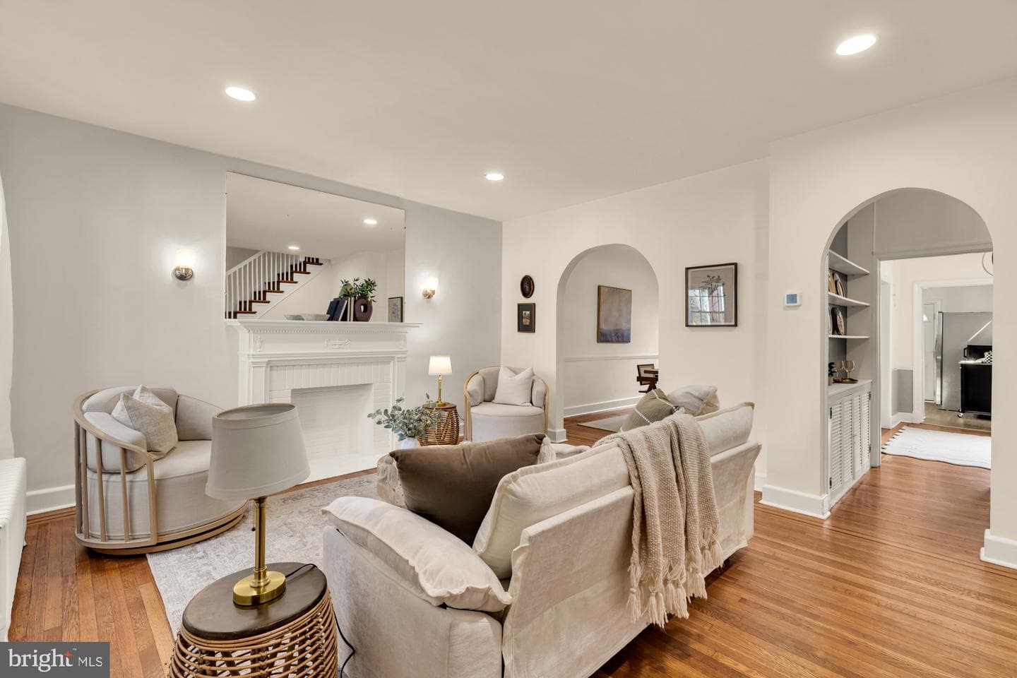705 E Lake Avenue photo 4