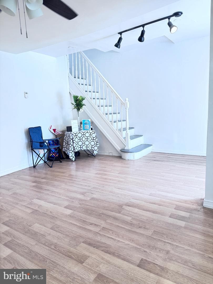 2213 Bryant Avenue photo 4