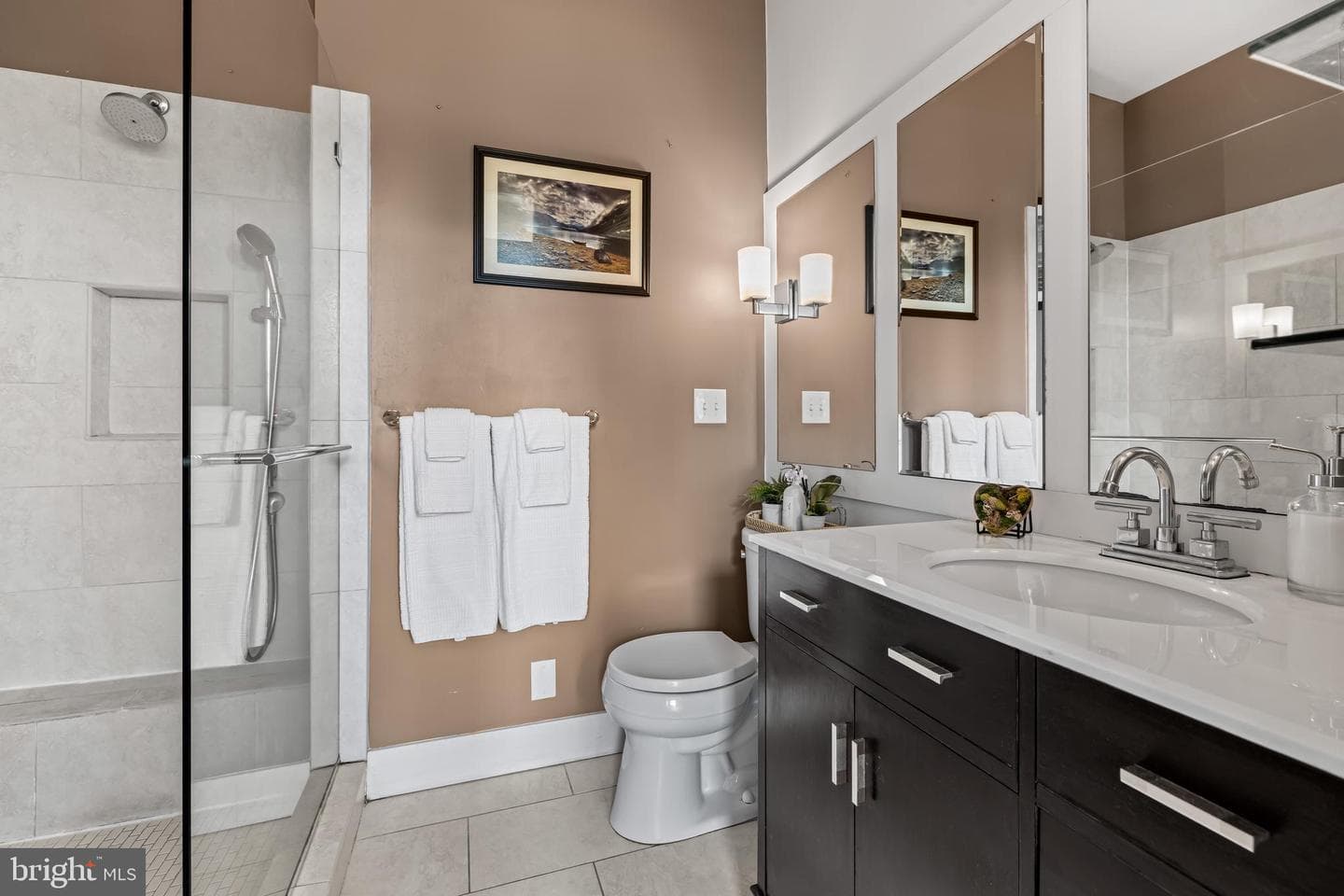 2534 E Baltimore Street photo 22