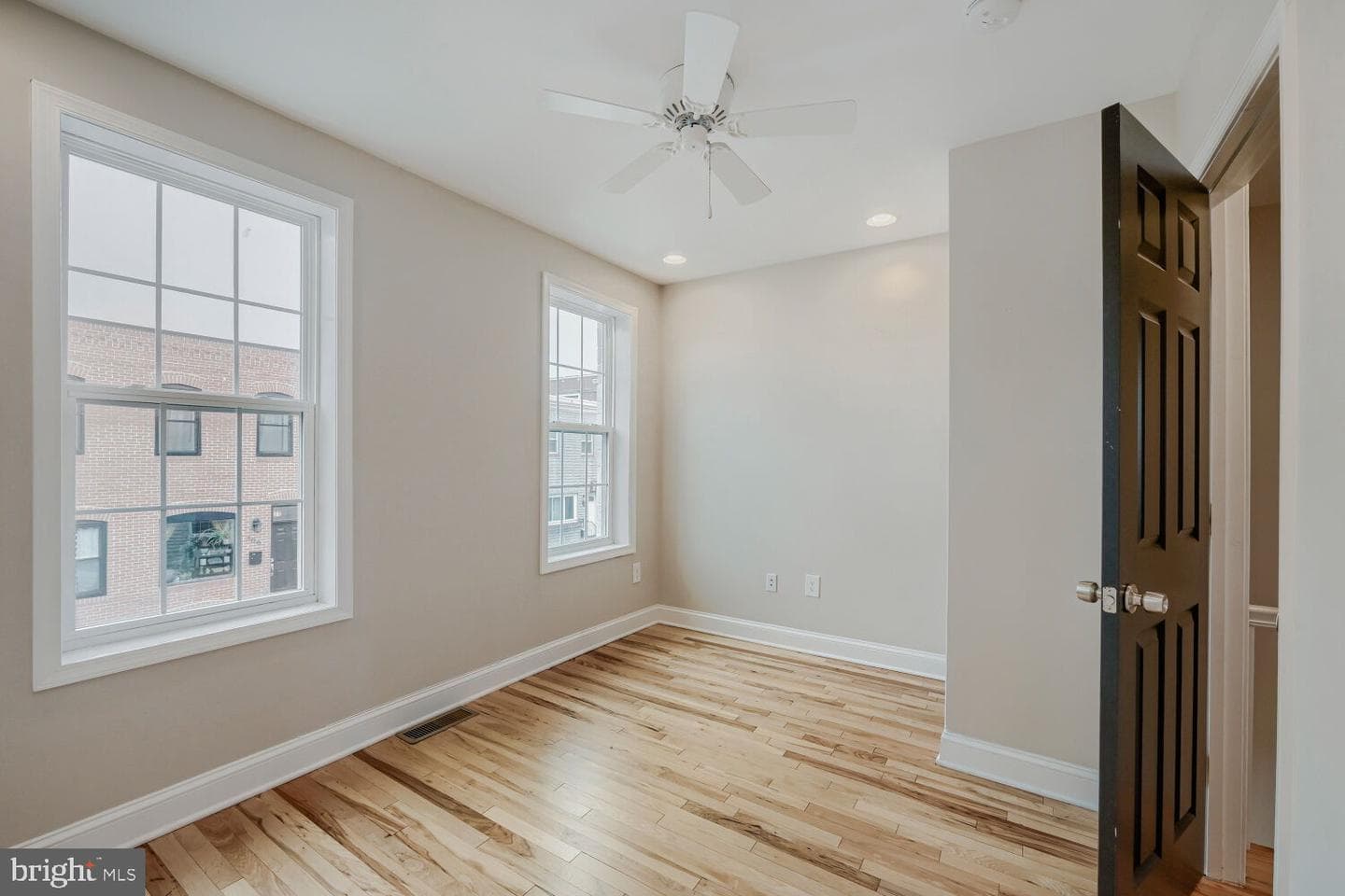 309 S Fagley Street photo 11