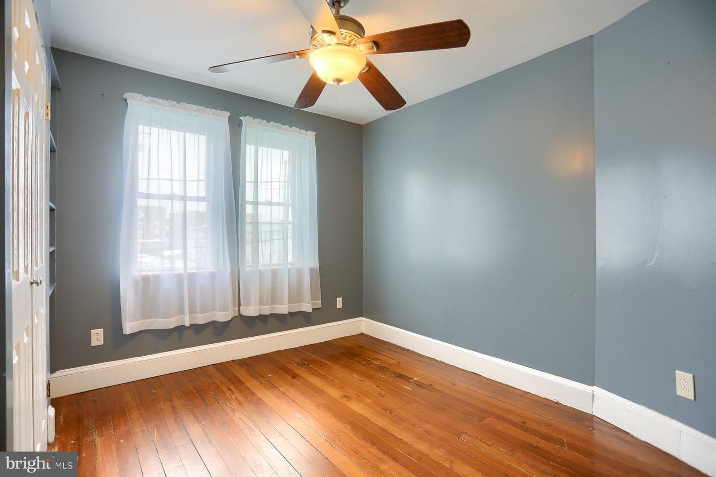 3822 Bank Street photo 7
