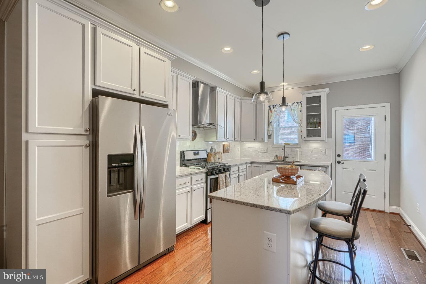 1403 E Clement Street photo 4