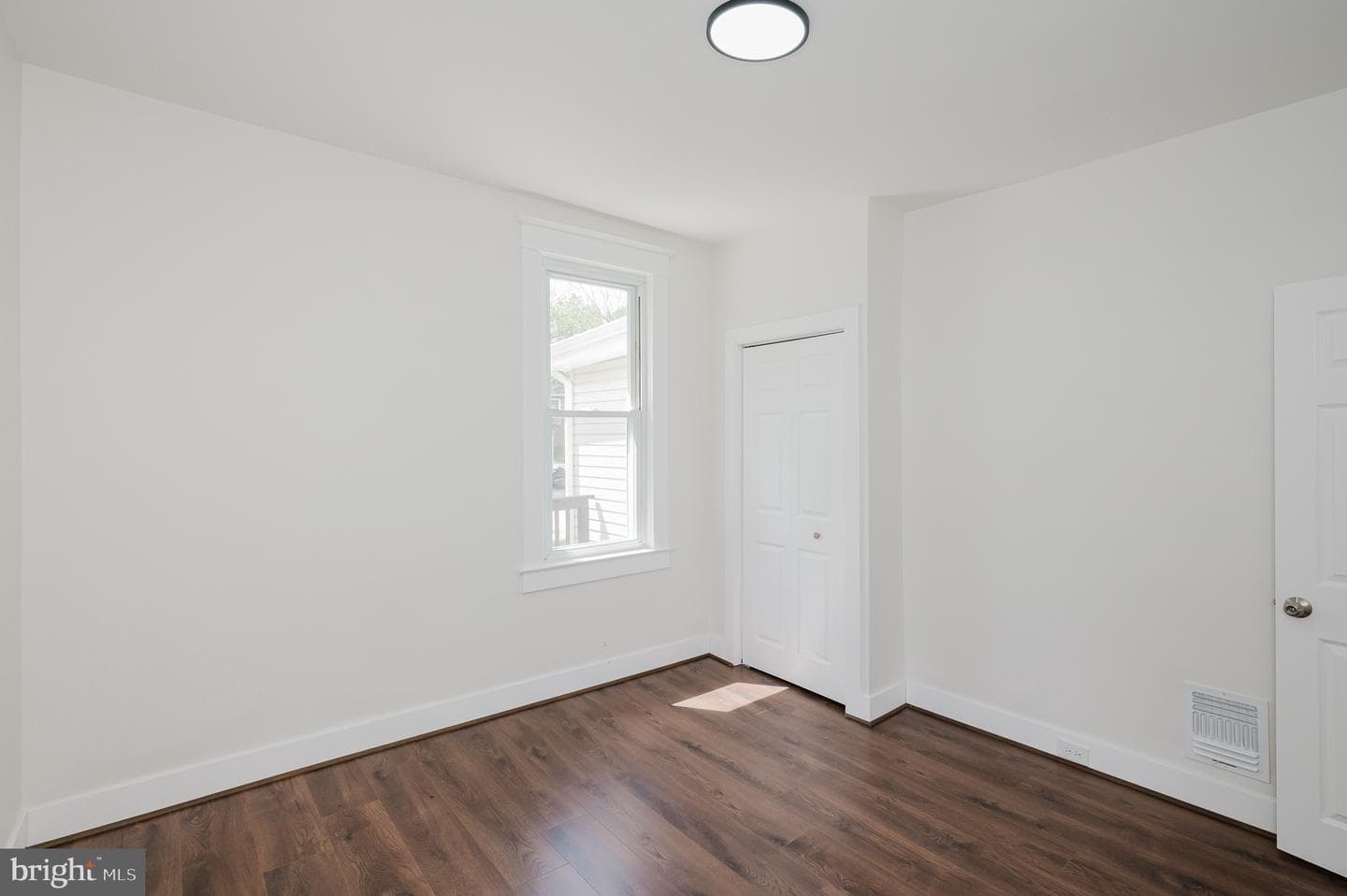 2906 Oak Hill Avenue photo 28