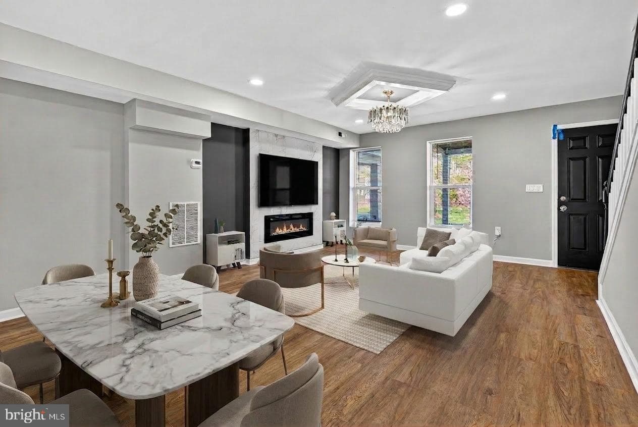 3023 W Garrison Avenue photo 5