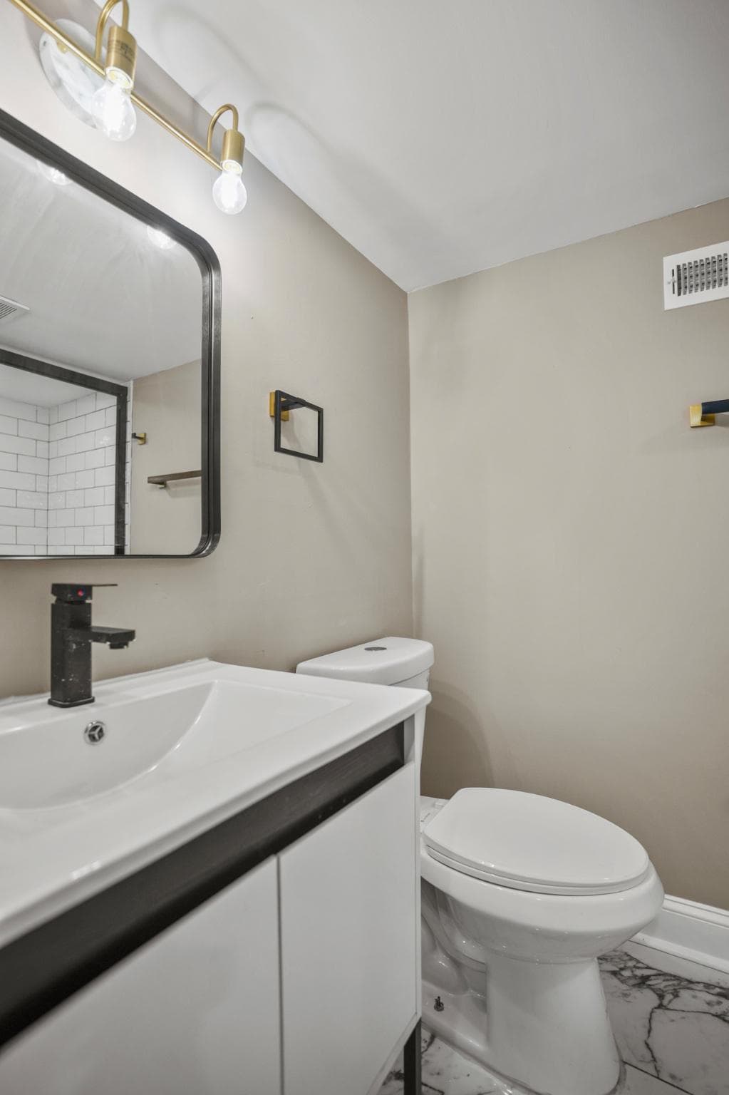 1714 E 28th Street photo 26