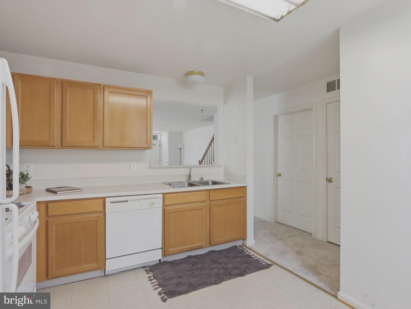 907 Myrtle Avenue photo 16