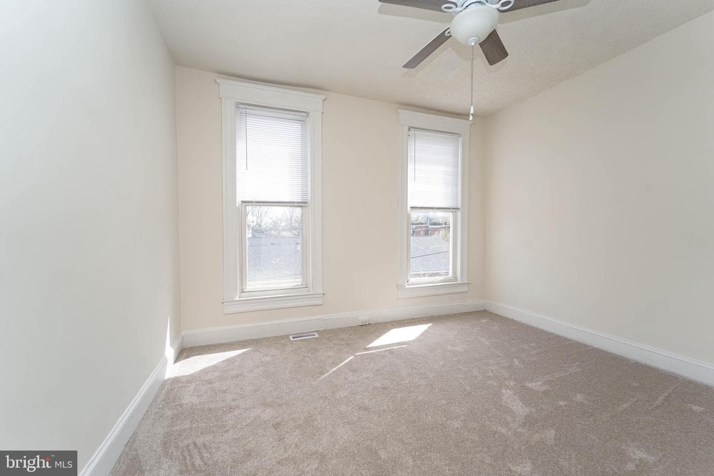2749 Riggs Avenue photo 31