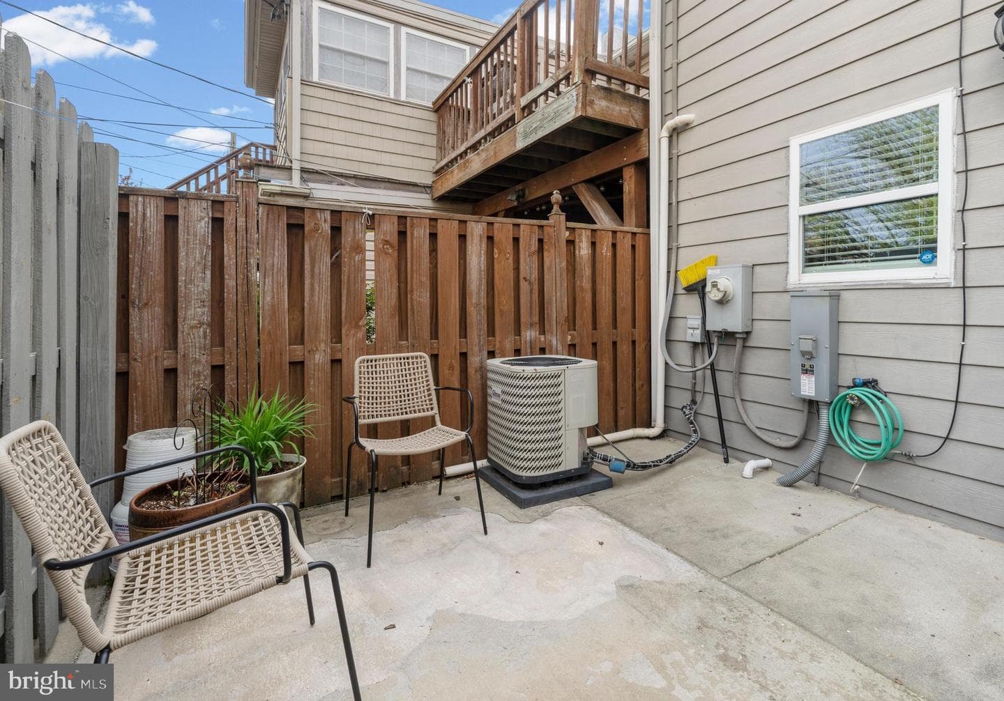 1452 Boyle Street photo 41