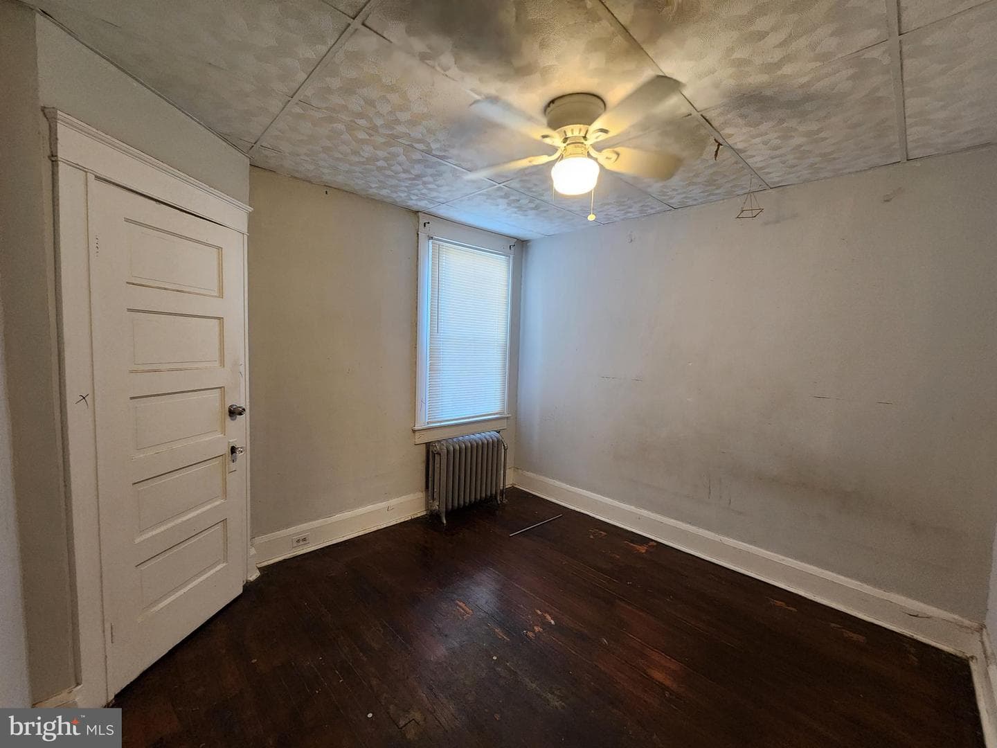 1506 E 29th Street photo 17